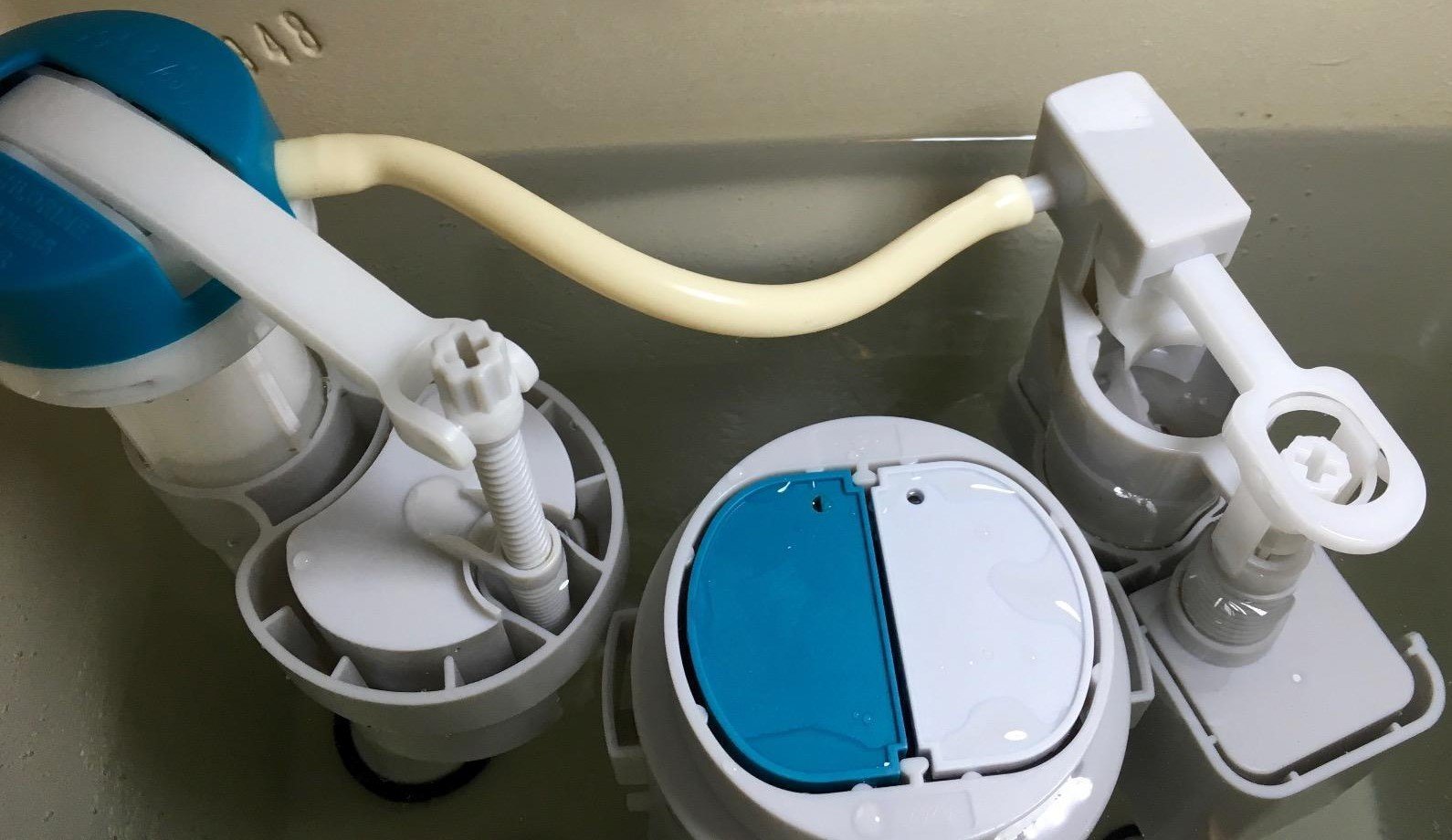 Plastic Dual Flush Toilet Water Tank Push Button Hole Cistern Trend Lid Hot T7U6 