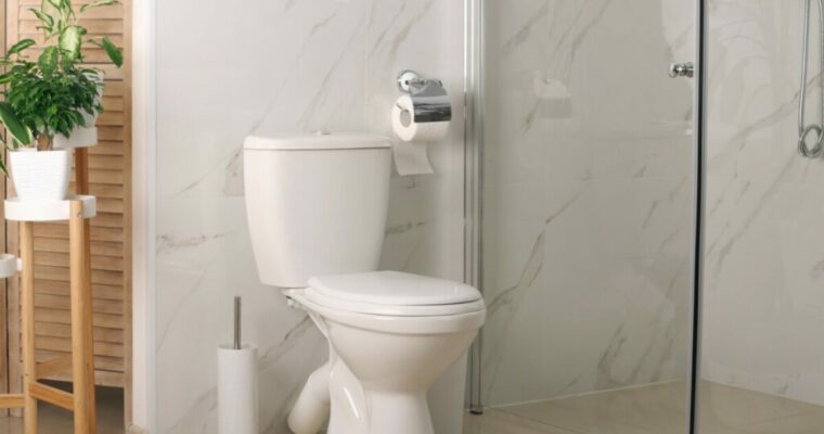 Standard Size for a Toilet Room: Dimensions & Layout 
